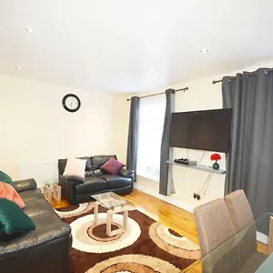 Modern 4 Bedroom Appartement Londen